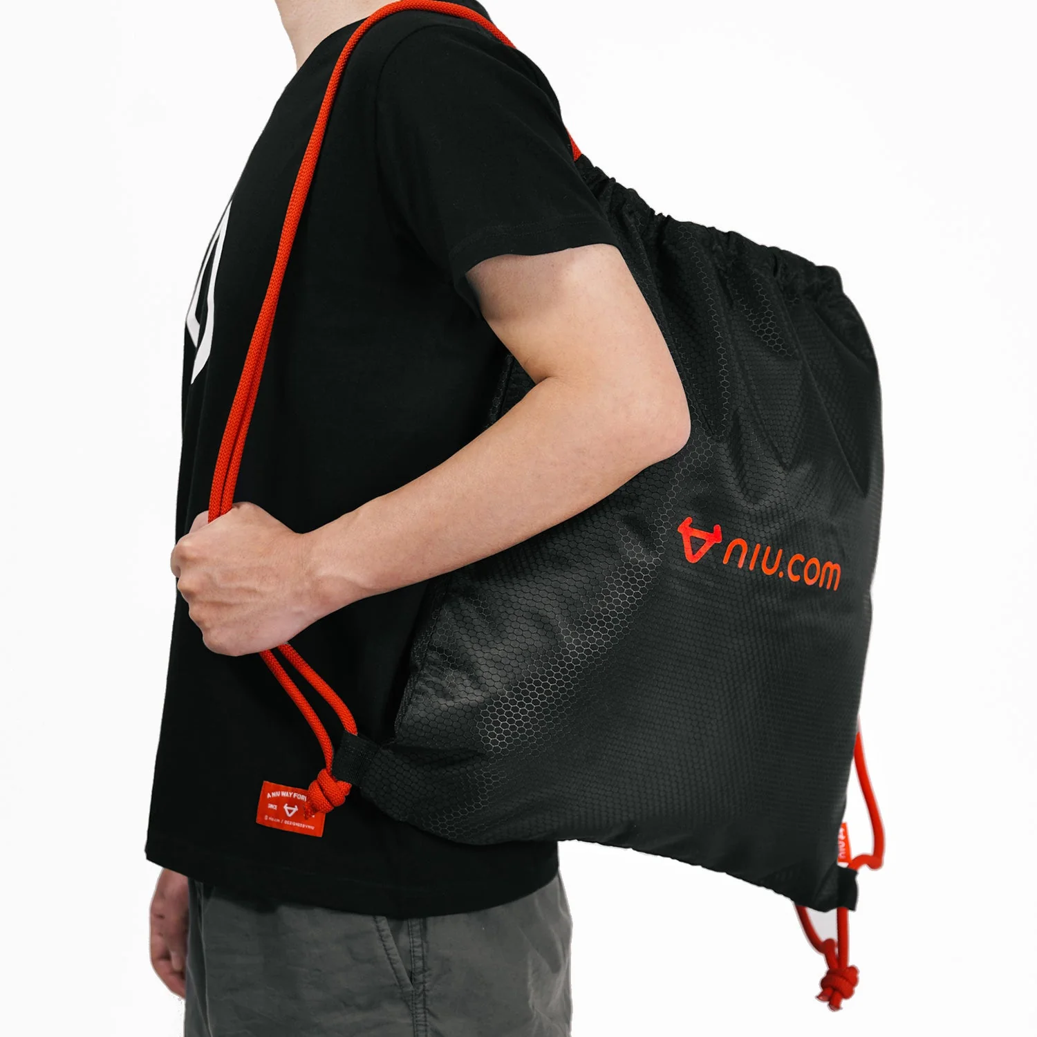 NIU Halo Drawstring Bag - Image 5